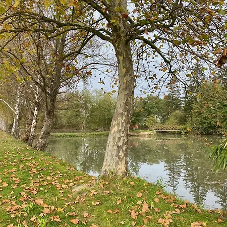 Holiday home Nid Douillet Au Bord De L'eau *