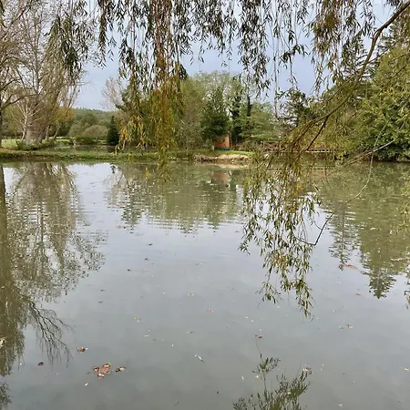 Nid Douillet Au Bord De L'eau Holiday home